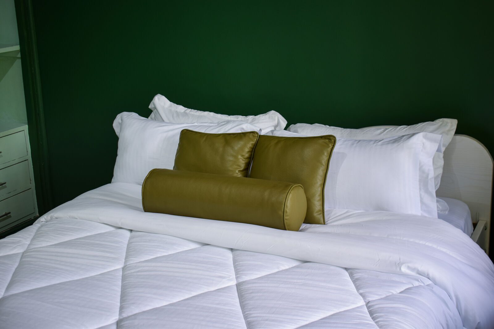 GREY-SAPPHIRE SUITE